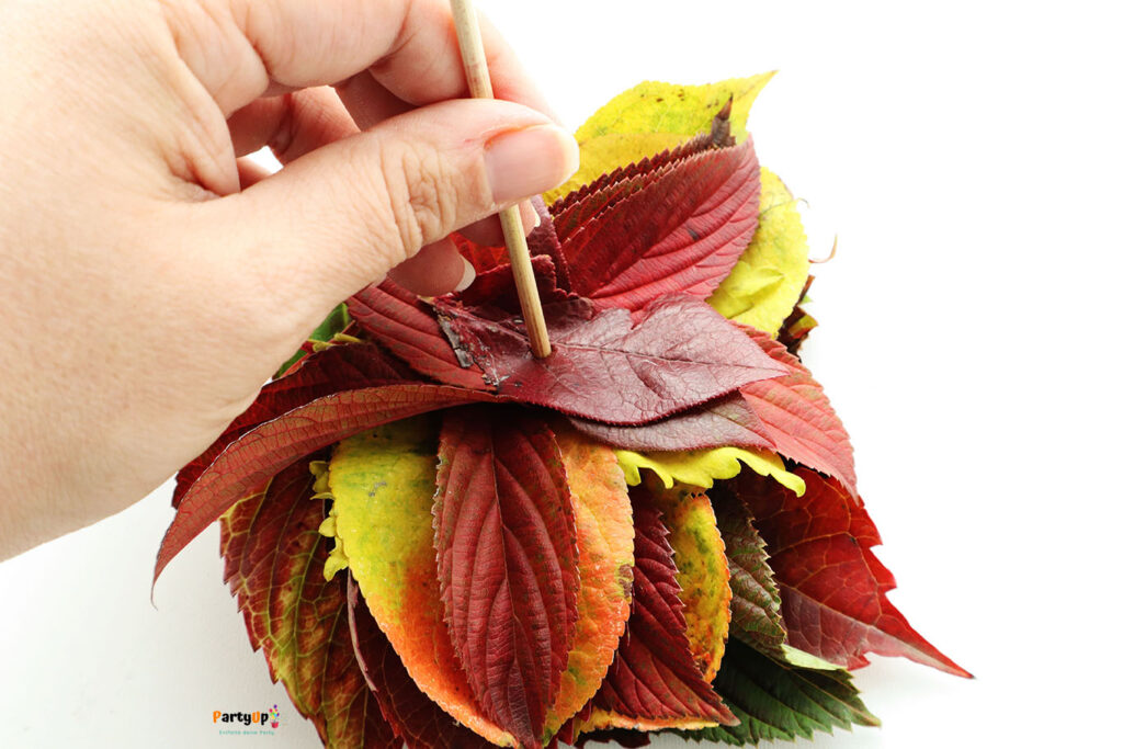 Herbst basteln mit Kindern mit Blätter