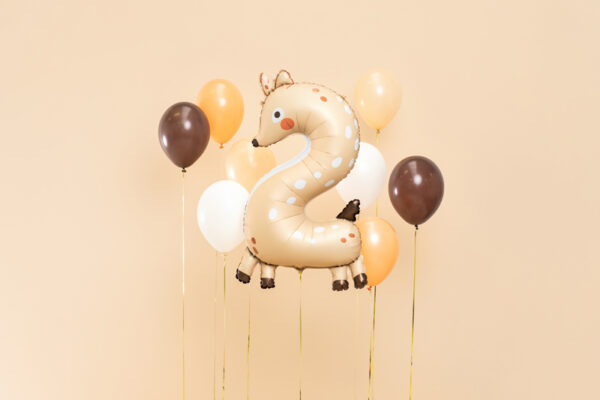 Grosser XL Zahlenballon mit der Zahl 2 und einem niedlichen Reh für den Waldtiere Party. Die perfekte Geburtstagsdeko für den Kindergeburtstag.