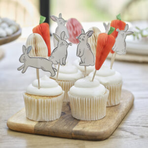 Versüsse deine Festtage mit den entzückenden Oster Toppers für Muffins und Cupcakes. Damit dekorierst du schnell kleine Highlights für dein Osterfest.