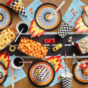 Erlebe die Action mit unseren brennenden Reifen-Tellern, perfekt für jede Auto Racing Party – 6 Stück im Set für rasantes Speisen!