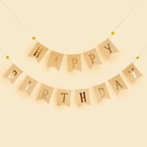 Geburtstags-Girlande "Happy Birthday" – Stilvolle Papiergirlande in Beige und Gold, perfekt für jeden Geburtstag, drinnen und draußen verwendbar.